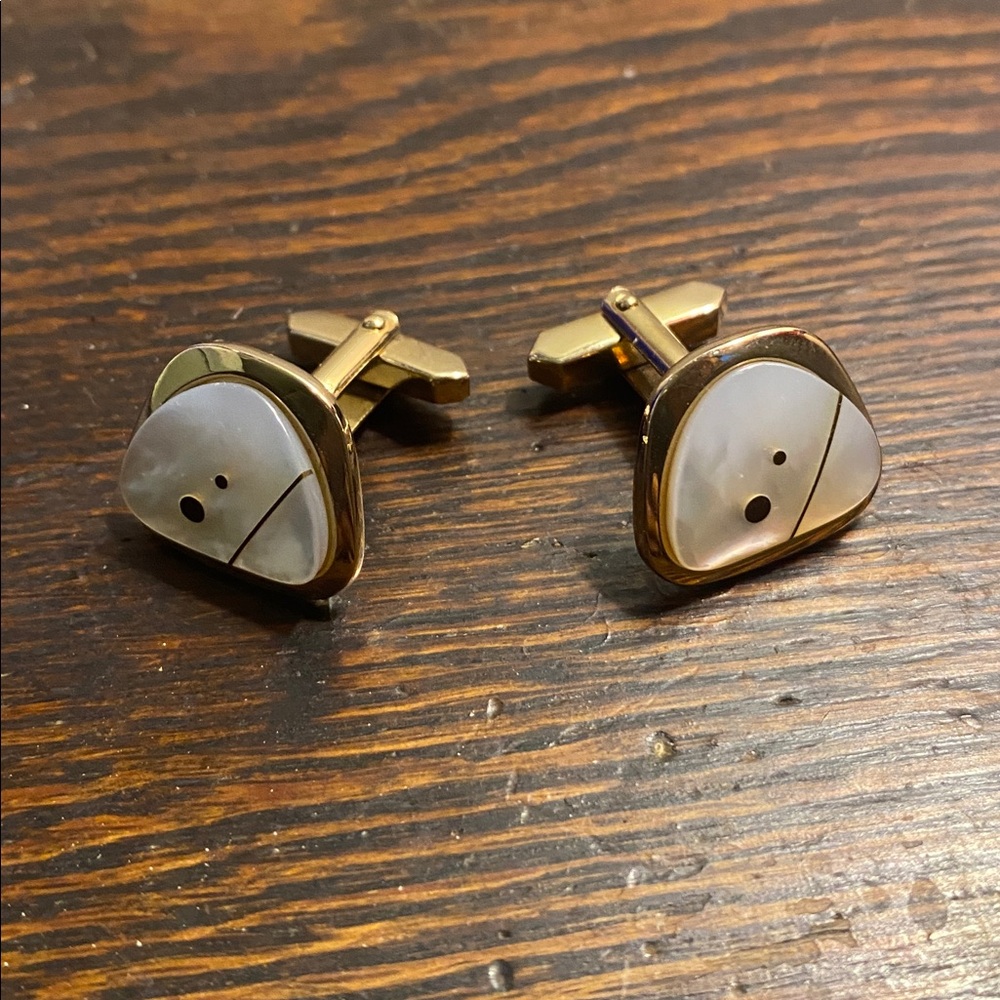 Vintage Swank Accessories gold tone white mother of pearl cuff links unisex - Picture 3 of 9